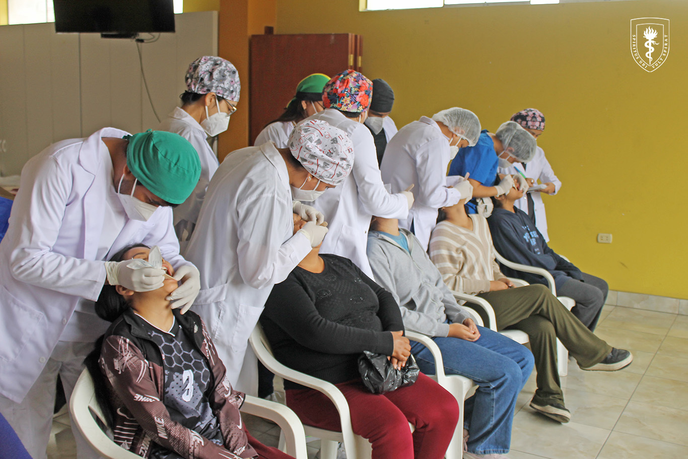 Estudiantes de la Segunda Especialidad en Salud Pública Estomatológica realizan jornada comunitaria de promoción y prevención en salud bucal en Comas